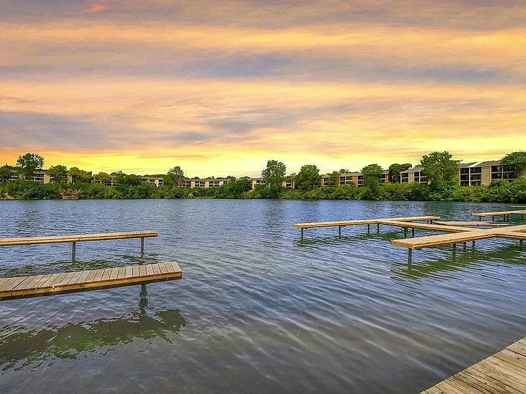 The Waverly on the Lake — Photo 65