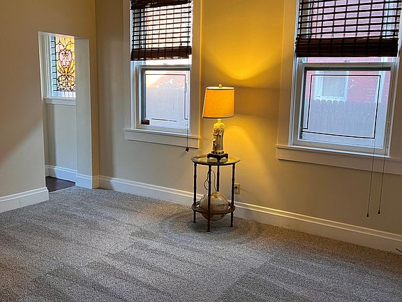 15_x15_ newly carpeted living room