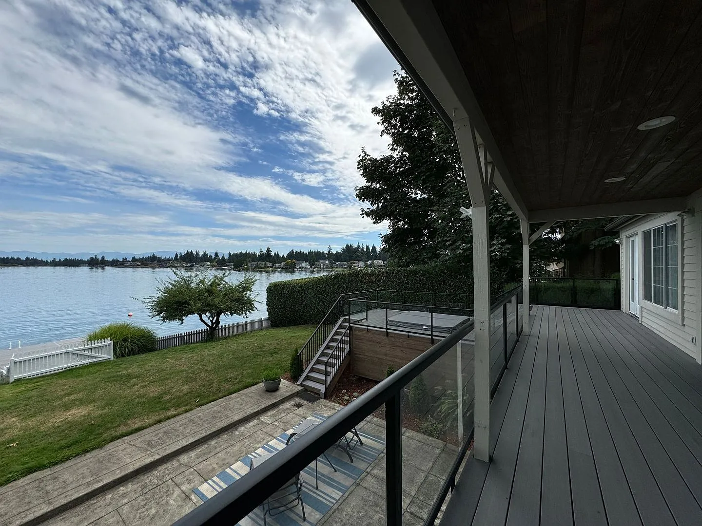 Fully Furnished Tapps Island Waterfront Home | Lease Ends May 1 — Photo 2