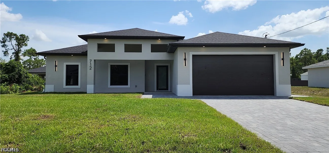 4 bed, 3.0 bath, 1719 sqft, $2,250 — Photo 2
