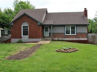 513 N Park Dr, Belton, MO 64012