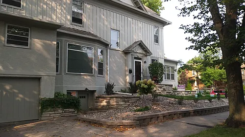 2514 Girard Ave S Photo 1