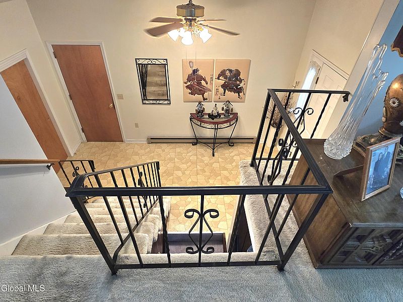 3rd image of 12 Winkel Way