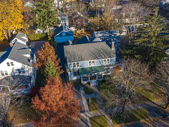 3rd image of 164 East Ave