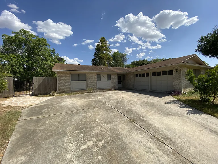 4318 Temple Hl — Photo 2