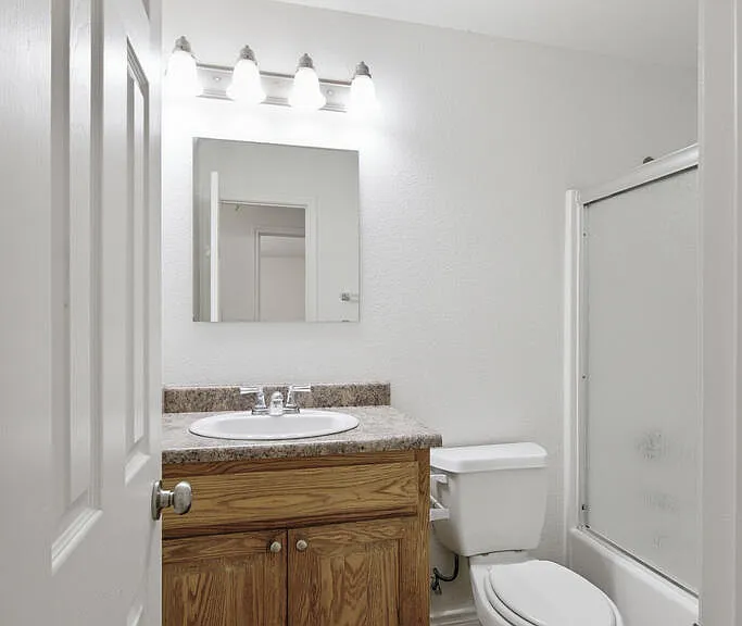 408 W Shandon Ave — Photo 22
