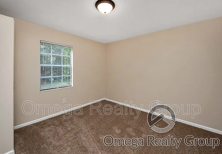 2020 High School Rd #A — Photo 17