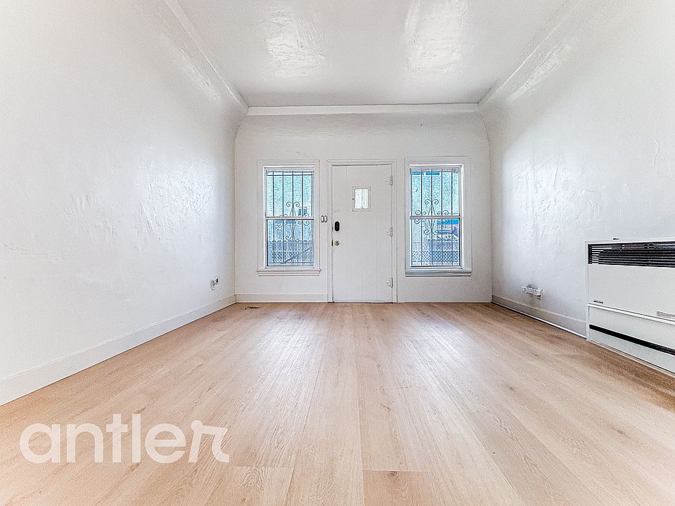 1st image of 928 1/2 W 78th St #K1
