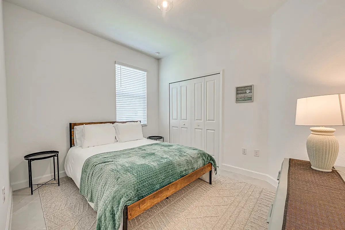 3 bed, 1417 sqft, $1,997 — Photo 2