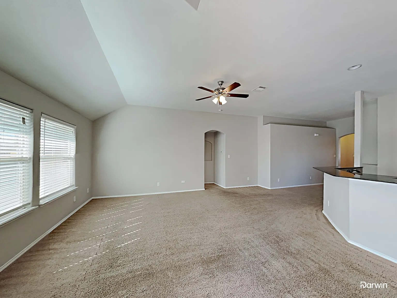 3 bed, 2.0 bath, 1815 sqft, $2,155 — Photo 3