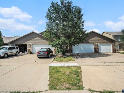 3600 W 93rd St, Sioux Falls, SD, 57108