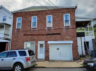 315 Lowell St #A, Vandergrift, PA 15690