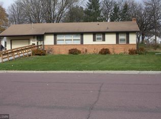 513 7th Ave NE, Waseca, MN 56093