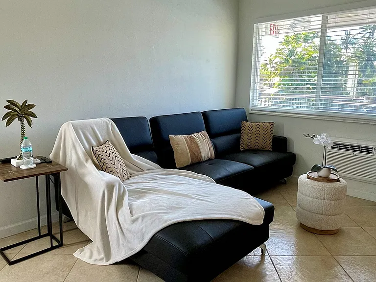 1816 E Oakland Park Blvd #60 — Photo 13