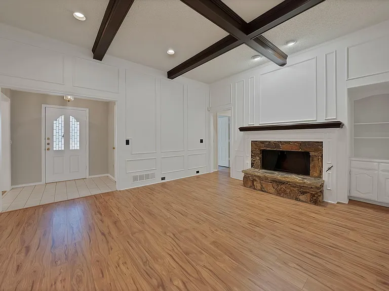 4316 Hartford Dr — Photo 13