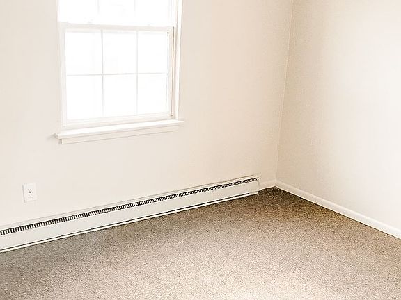 2nd image of 610 S Washington St APT 12