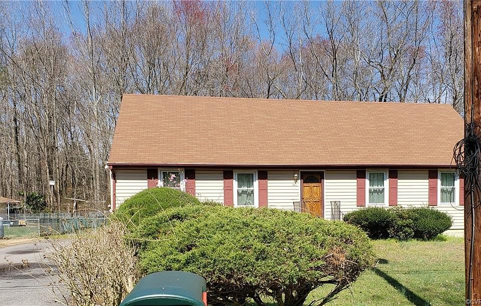 2nd image of 221 Lakewood Dr