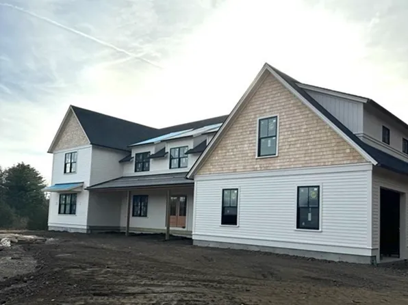 2 Farm View Ln, Newbury, MA 01951