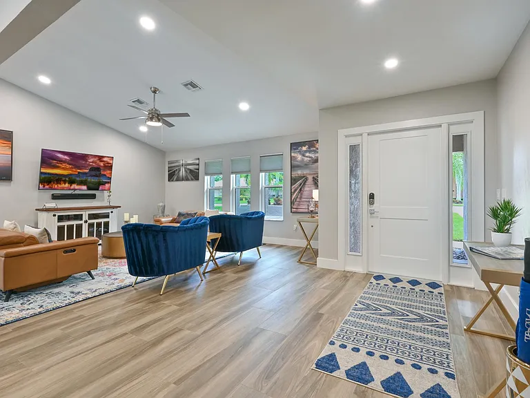 2305 Kings Lake Blvd — Photo 22