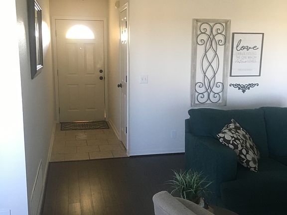 3rd image of 121 Stonebridge St