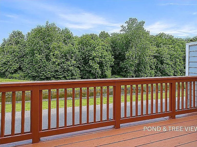 3 bed, 2249 sqft, $2,345 — Photo 4