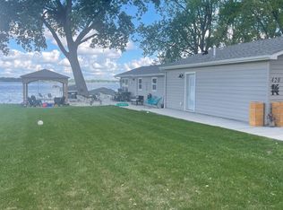 420 Best Point Dr, Madison, SD 57042