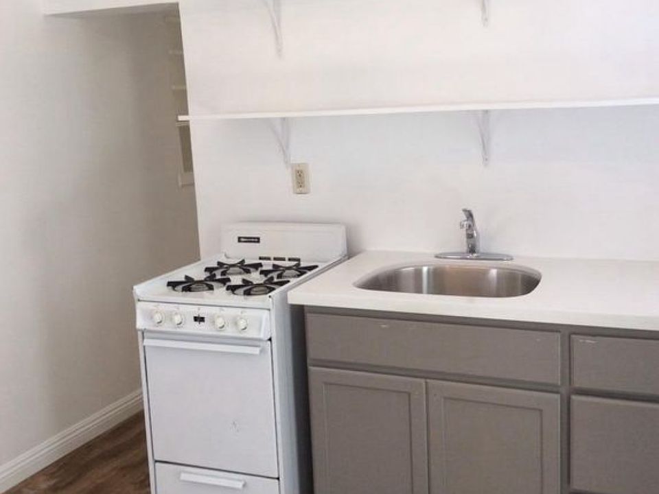1st image of 1040 W Balboa Blvd APT C
