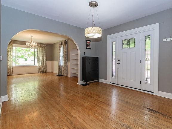 5th image of 6045 Primrose Ave