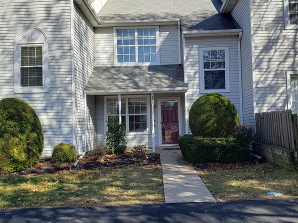 43 Everett Dr, Newtown, PA 18940