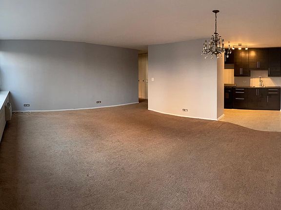 3rd image of 4250 N Marine Dr APT 424