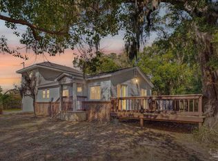 6804 Dixon St, Milton, FL 32570