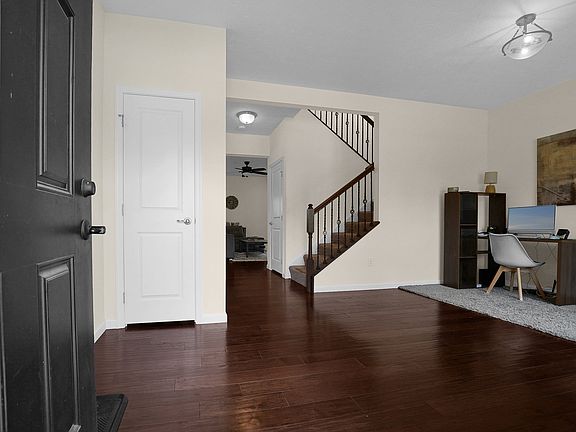 2nd image of 6468 Holly Ln