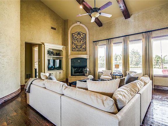 5th image of 609 Willow Springs Dr