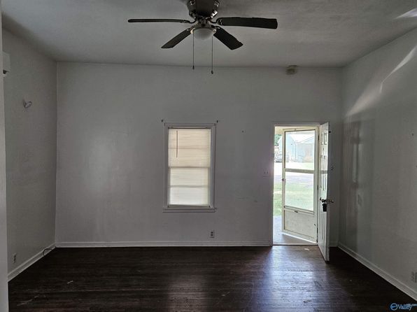 huntsville-alabama-92095811 picture