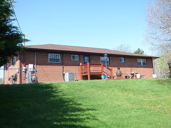 2nd image of 110 Grace St