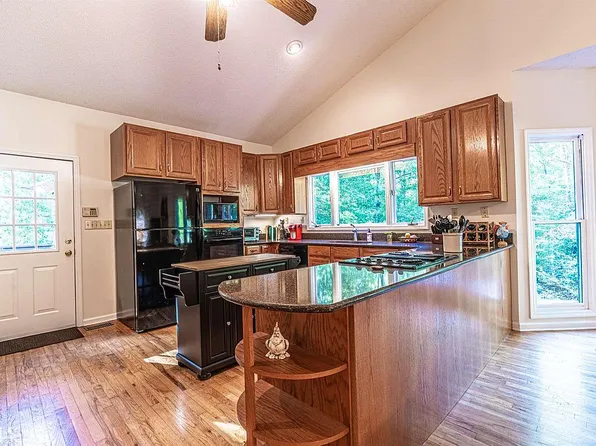 102 Treanor Dr NE, Milledgeville, GA 31061