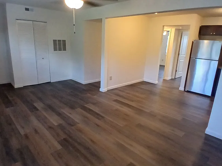 Butler Hill Apartments — Photo 13