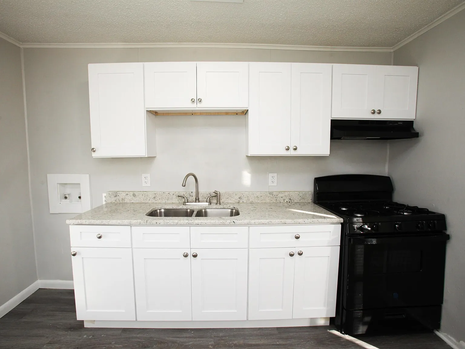 2 bed, 1.0 bath, 672 sqft, $875 — Photo 4