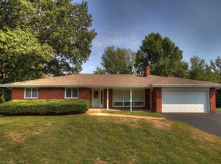 250 Churchill Ln, Ballwin, MO