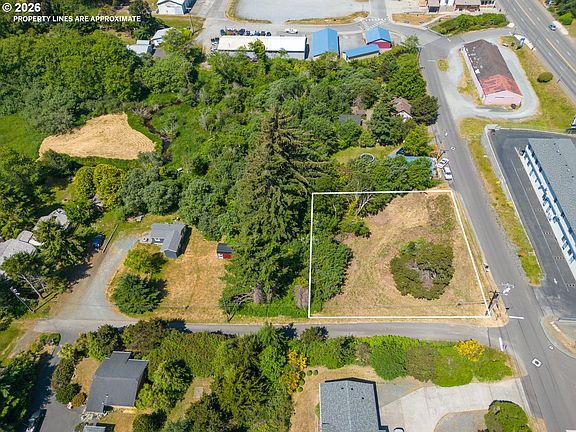 2nd image of 770 3rd St SE
