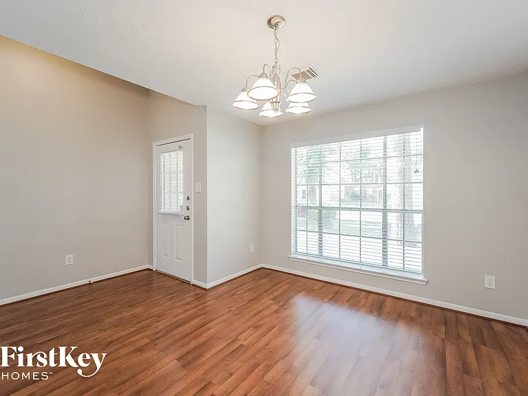 22542 Guston Hall Ln — Photo 5