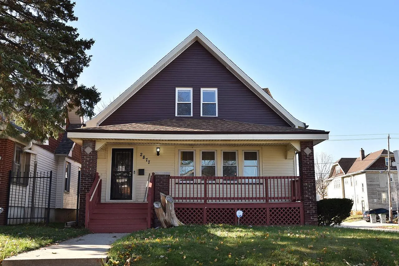 2877 North 36th STREET photo 1