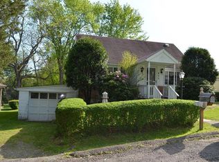 105 Grable Ln, Jeannette, PA 15644