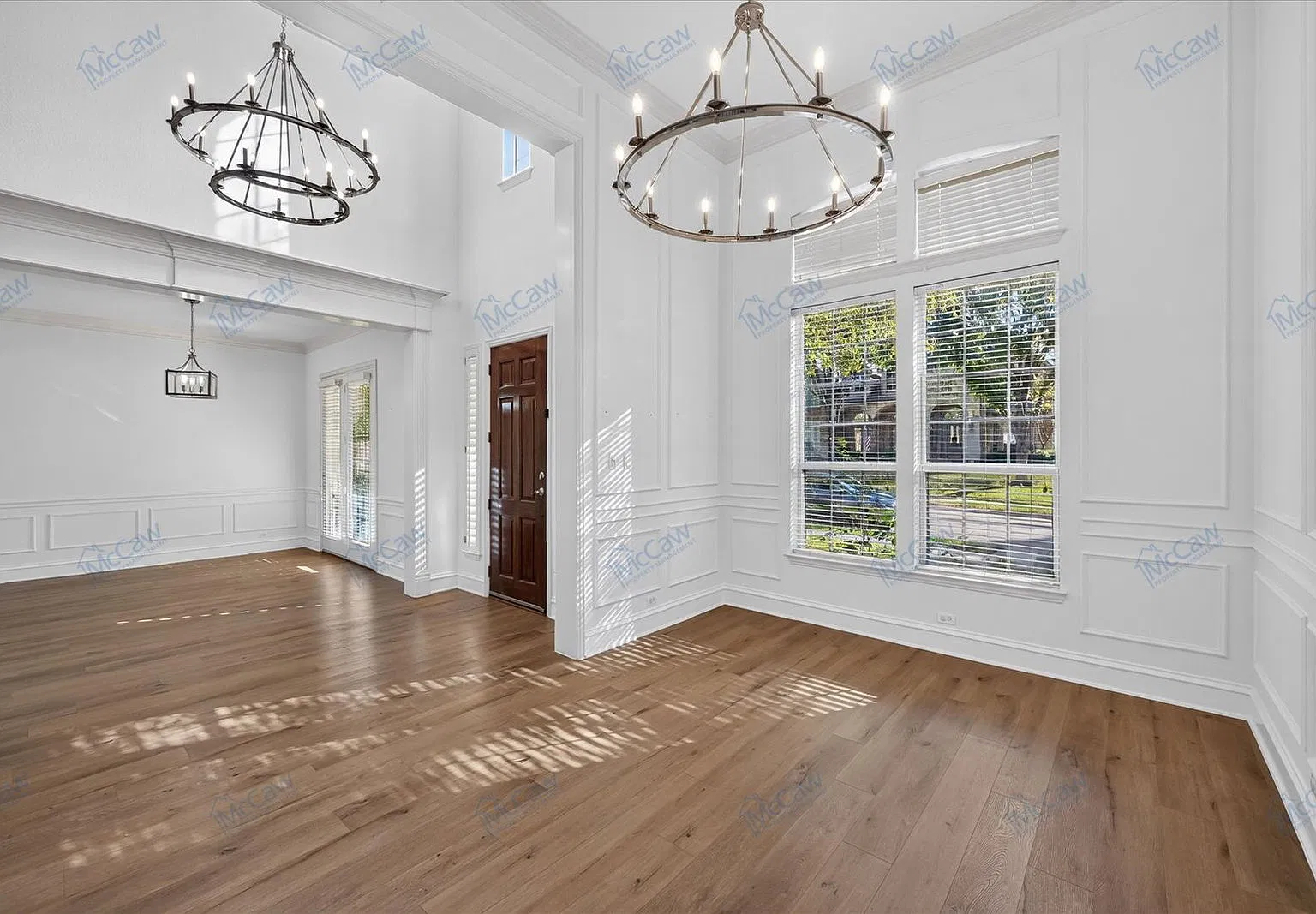 5 bed, 4.0 bath, 4020 sqft, $5,000 — Photo 3