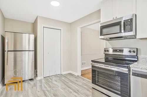 5th image of 8510 Dawn Ave