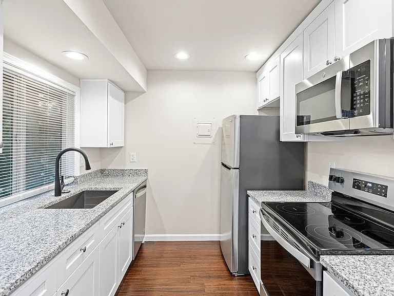 North Forest Apartments — Photo 7