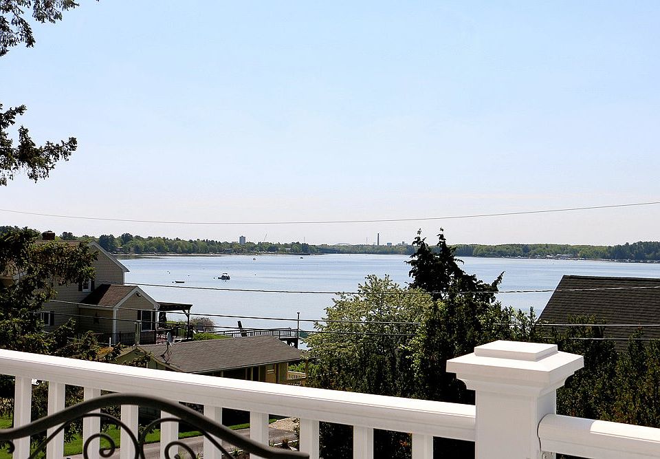 2nd image of 25 Cedar Point Rd