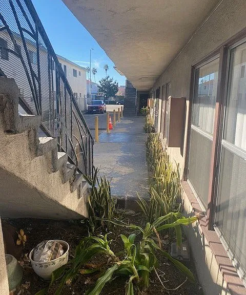 6326 Crenshaw Blvd. — Photo 3