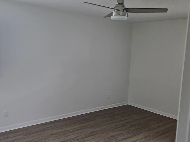 2100 Saddlewood Trl — Photo 9