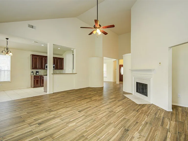 21718 Grand Hollow Ln — Photo 5